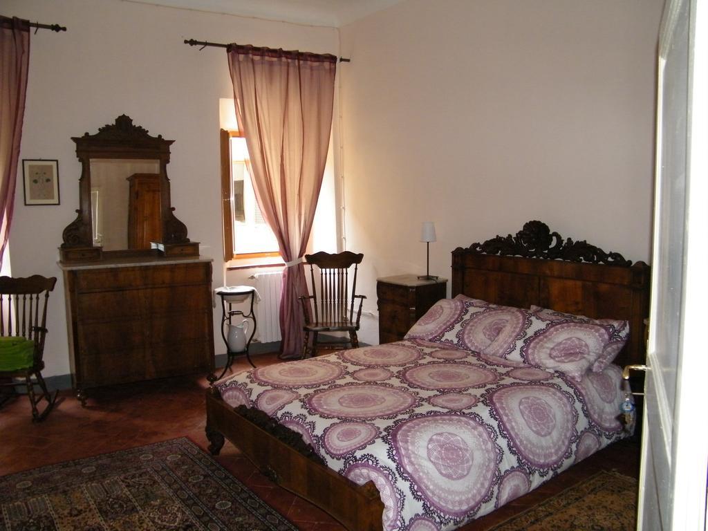 B&B Il Glicine Montefollonico Exteriör bild
