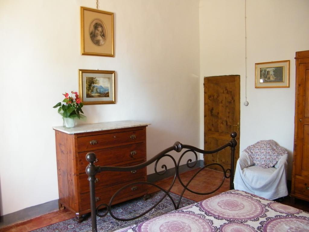 B&B Il Glicine Montefollonico Exteriör bild